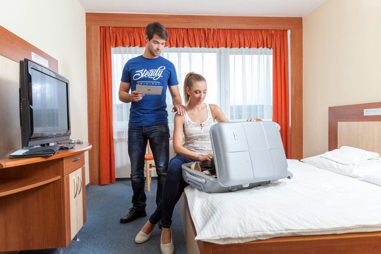 Hotel Lazne Kostelec 3*